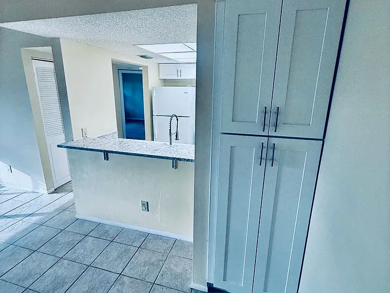 915 Sonesta Ave NE #203 — Photo 5