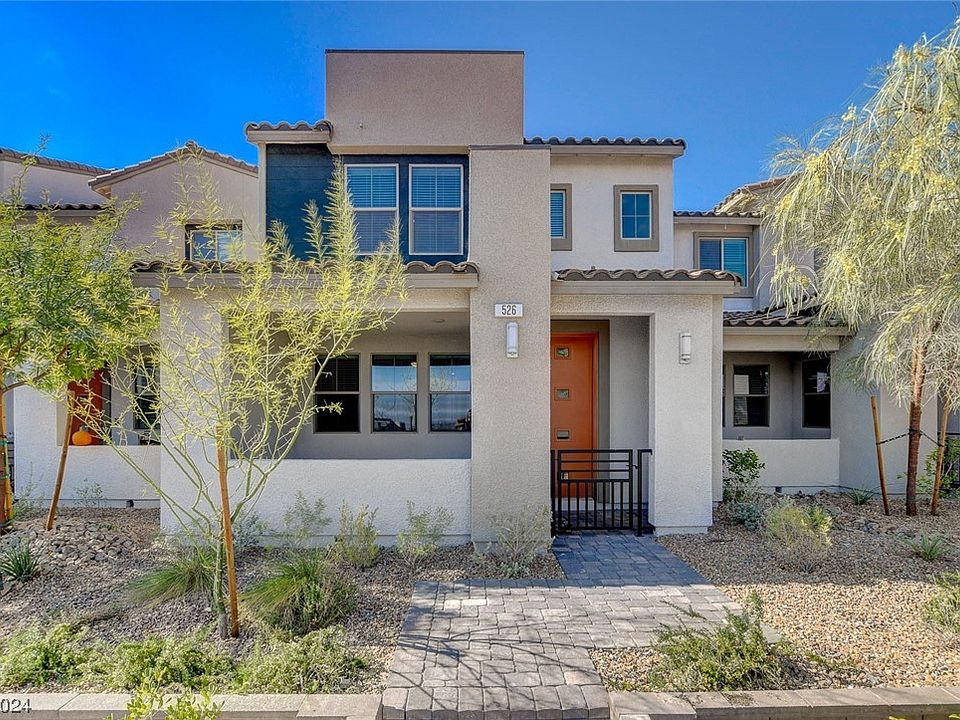 1st image of 526 Sonoma Range St