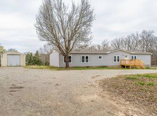 10879 N Tidwell Rd, Bon Aqua, TN 37025