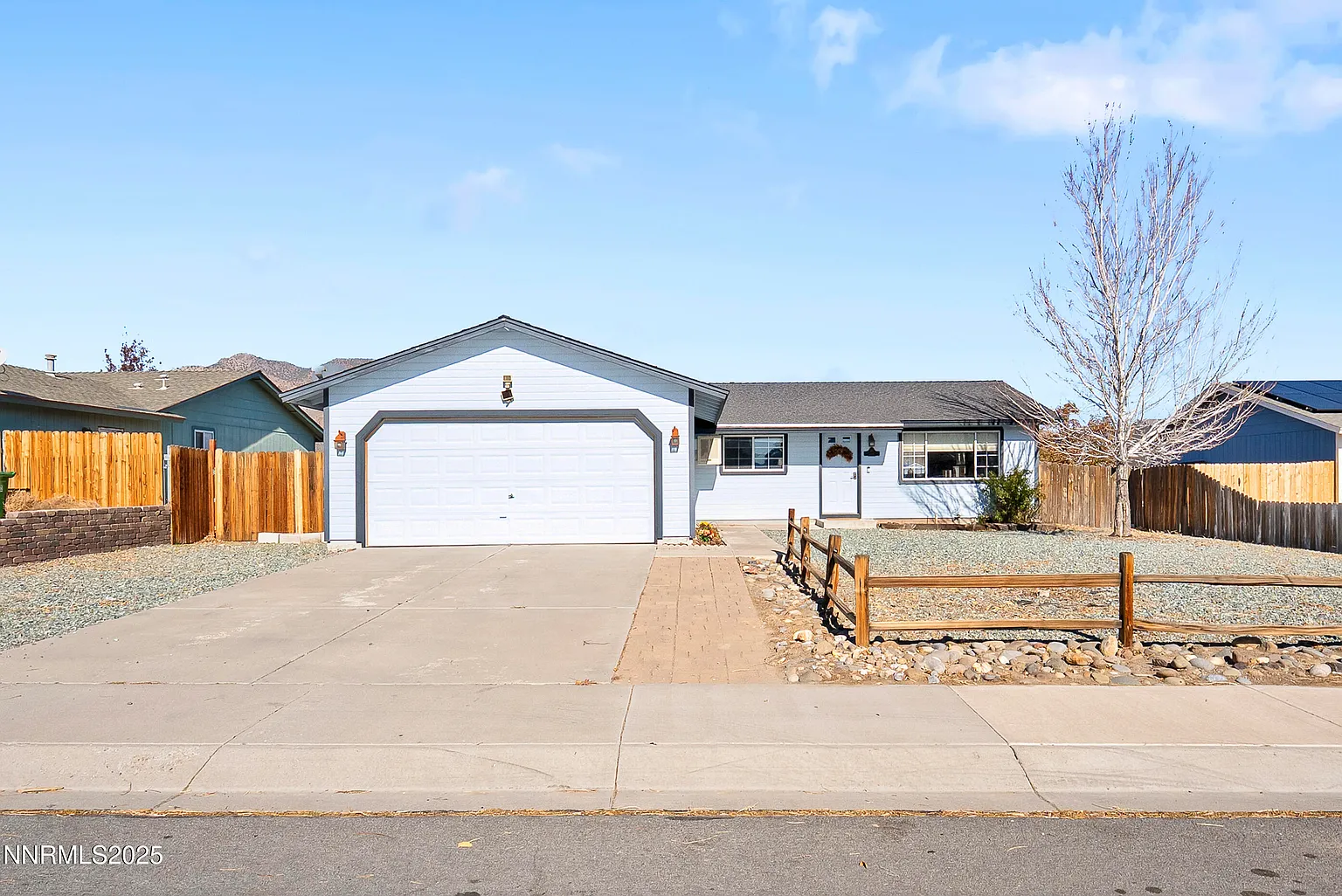 204 Gordon Ln photo 1