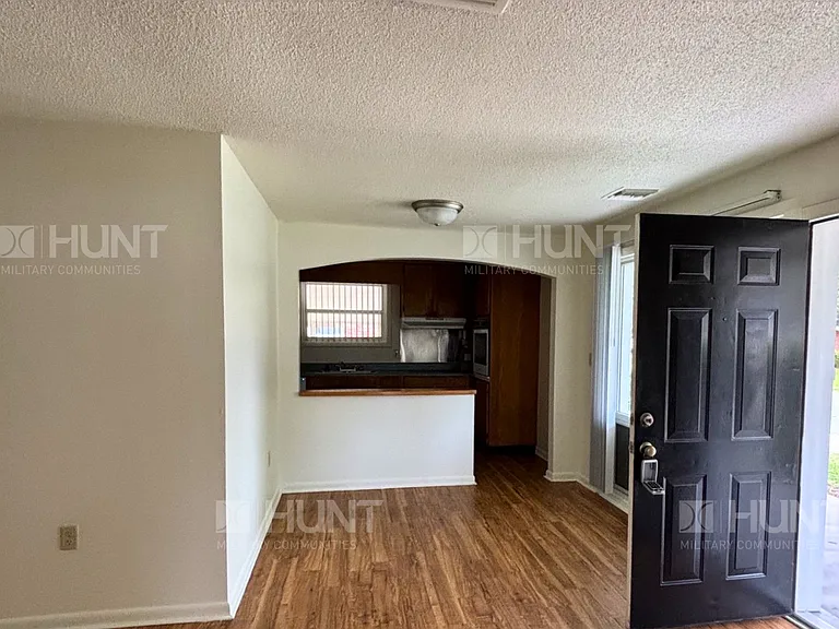 224 Fox Glove St — Photo 3