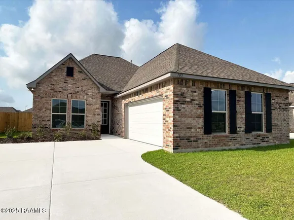 105 Hidden Meadows Dr, Lafayette, LA 70506