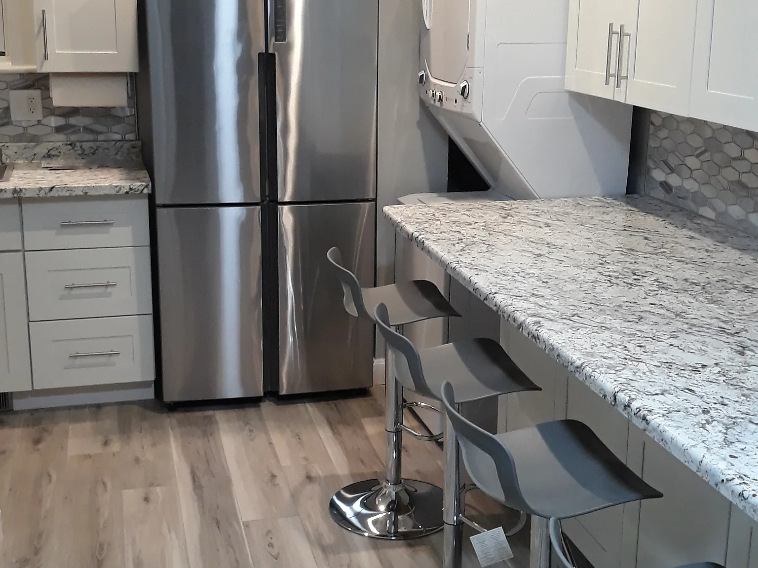 4 bed, 1277 sqft, $3,350 — Photo 1