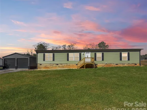 264 Fairchase Cir, Stony Point, NC 28678