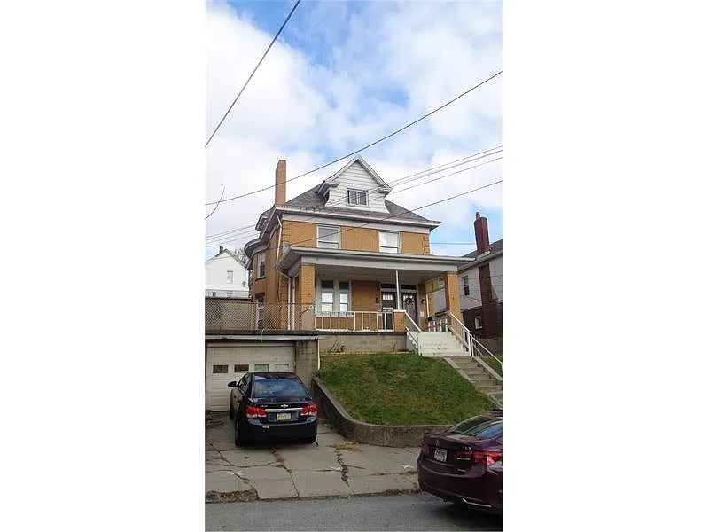 2713 Pyramid Ave photo 1