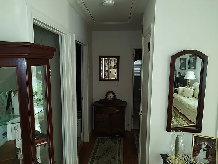 729 Grove Ave — Photo 7