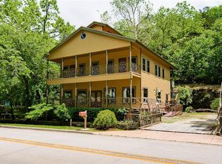 229 N Main St, Eureka Springs, AR 72632