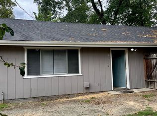 1250 SE Gladiola Dr UNIT B, Grants Pass, OR 97526