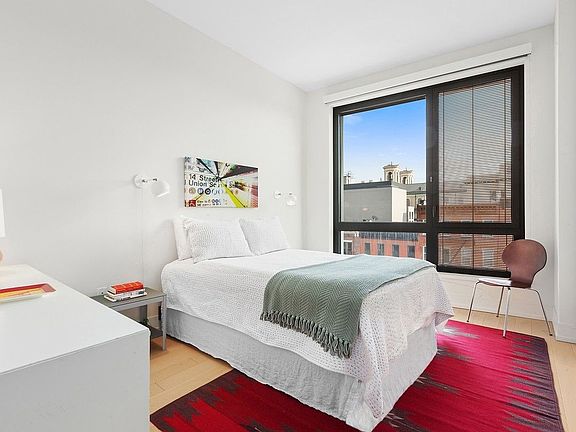 5th image of 550 Vanderbilt Ave #423