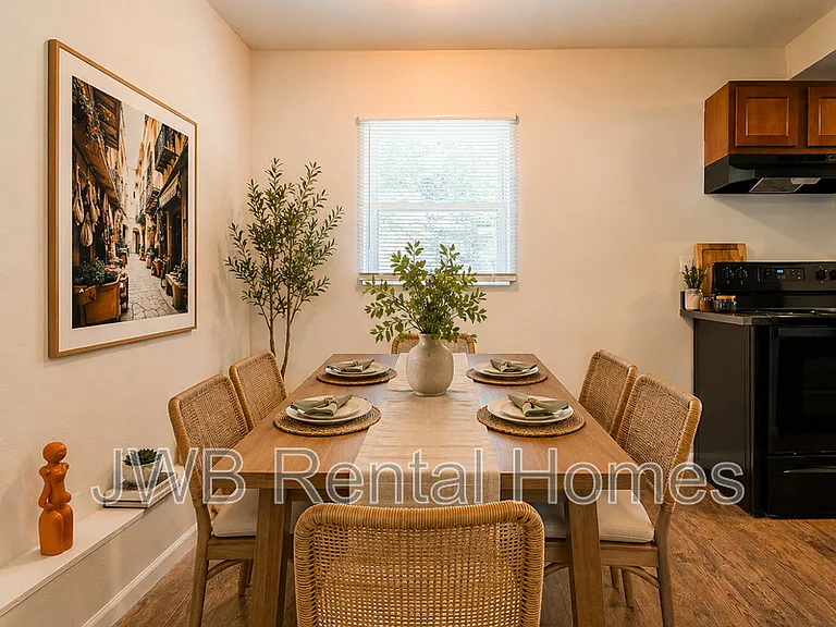 3515 Dignan St — Photo 6