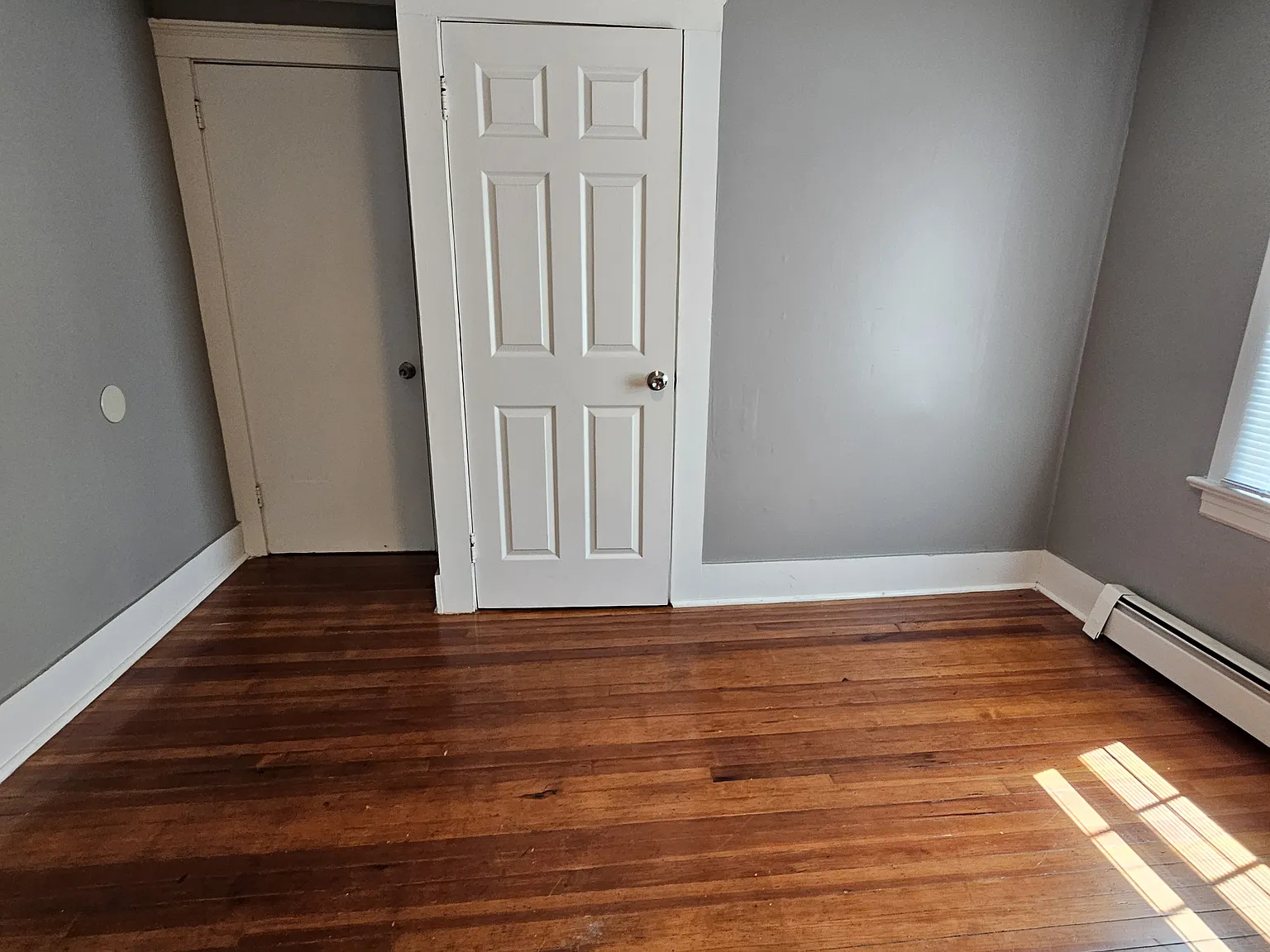 4 bed, $2,700 — Photo 2