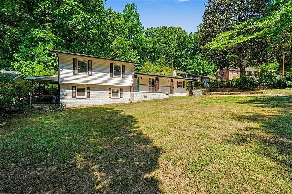 3 bed, 3.0 bath, 2201 sqft, $2,500 — Photo 3