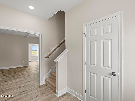 4th image of 909 Wild Azalea Way