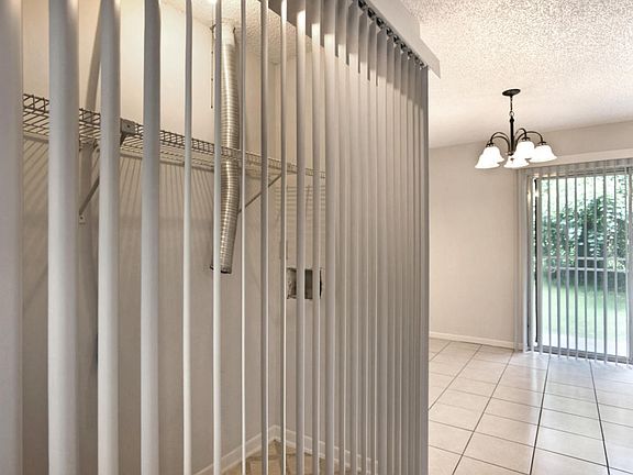 5th image of 2300 Twelve Oaks Dr APT D4