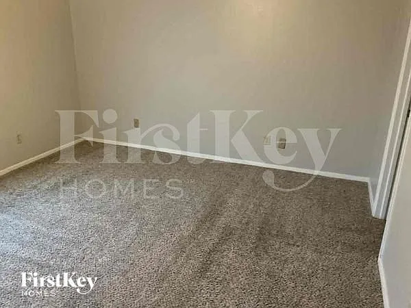 6481 Whitehurst Dr — Photo 7