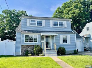 201 Wilson St, Saddle Brook, NJ 07663