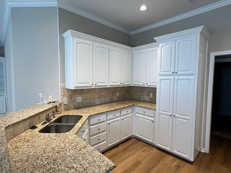 109 E Chapman Rd — Photo 8