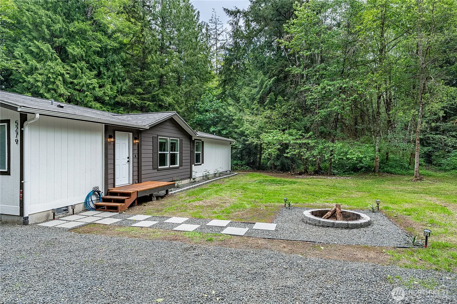 5279 SE Lars Hansen Road photo 1