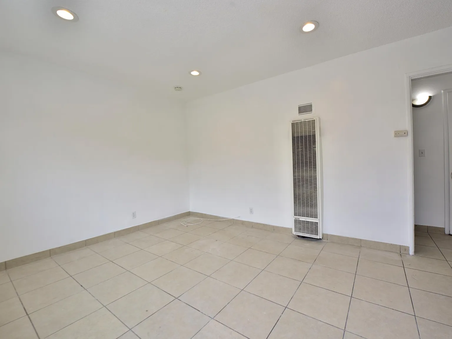 1 bed, 550 sqft, $1,800 — Photo 3