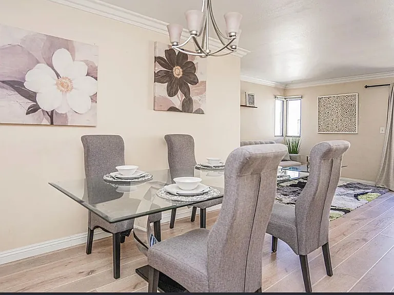 435 S Virgil Ave #320 — Photo 14