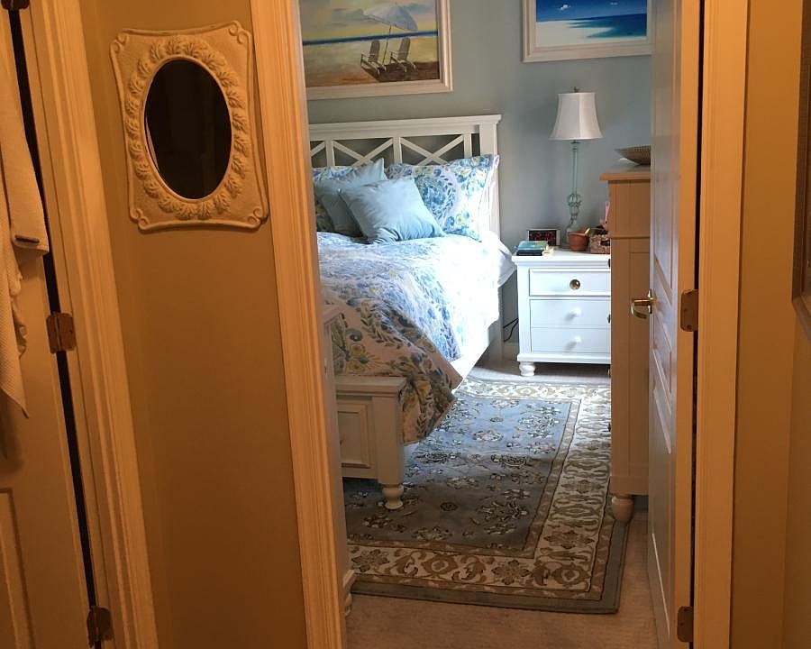 Bedroom entry