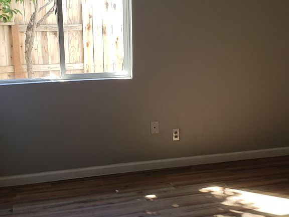 5th image of 4805 Treanna Ave APT B