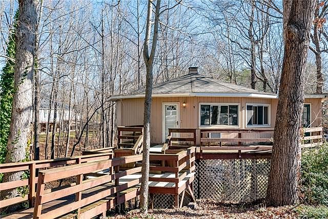 1st image of 1324 Oak Hill Dr