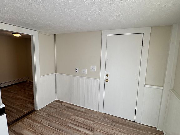 5th image of 1692 Main St #A