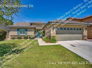 204 Woodbourne Dr, Bakersfield, CA 93312