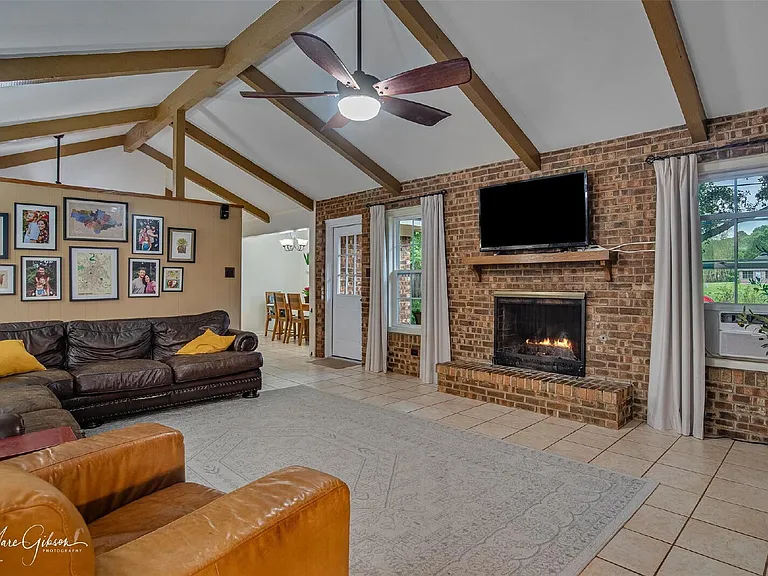 7440 Camelback Dr — Photo 4
