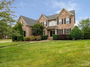 1001 Murandy Ln, Matthews, NC 28104