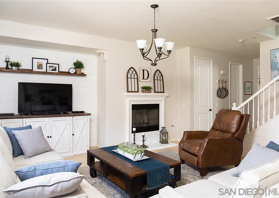 2nd image of 3707 Lake Circle Dr