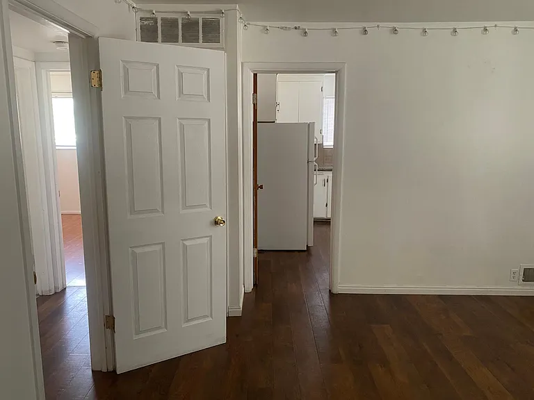 2530 S 700 E — Photo 3