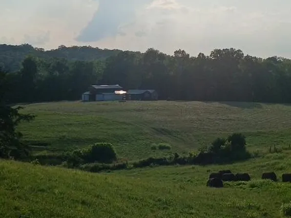 150 Waterfall Ln, Clay City, KY 40312