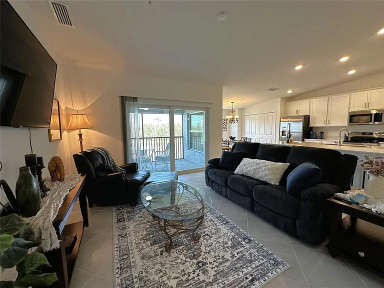 14241 Heritage Landing Blvd #1823 — Photo 11