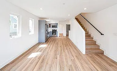 1235 1/2 W 39th Pl — Photo 18