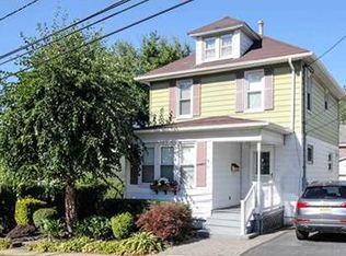 51 Carlton St, Edison, NJ 08837