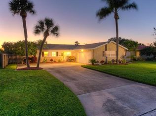 2178 Lagoon Dr, Dunedin, FL 34698