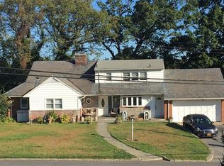 76 Brendon Hill Rd, Scarsdale, NY 10583