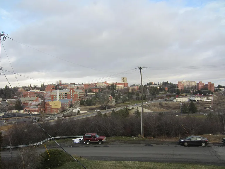 220 SE Gladstone St #5 — Photo 14