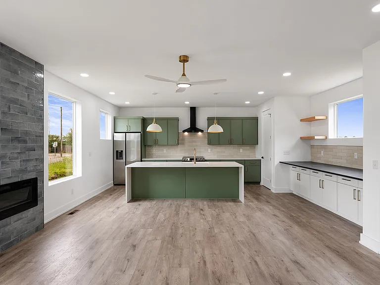 177 Little Green St #A — Photo 20