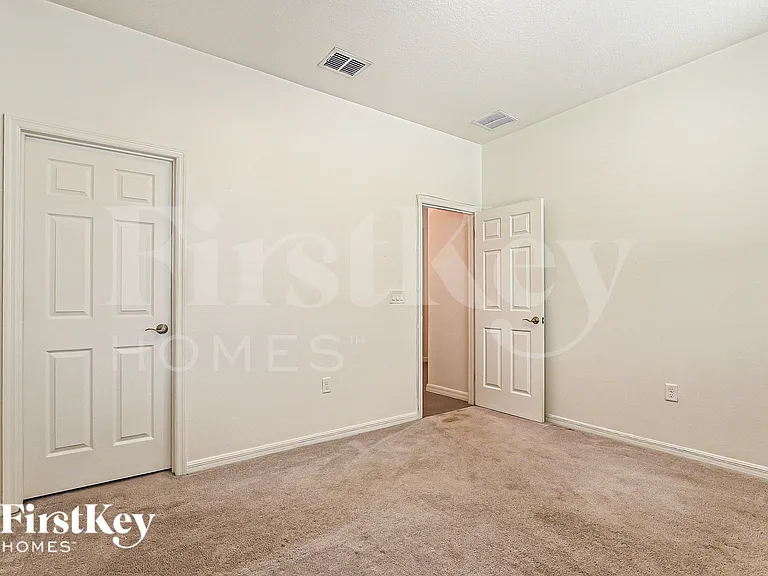 1272 Spokane Point — Photo 13