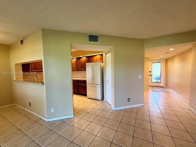 12800 SW 7th Ct #102G — Photo 2