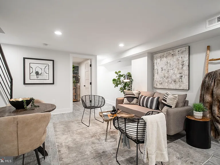 520 Irving St NW — Photo 36