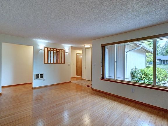 5th image of 12308 108th Avenue Ct E