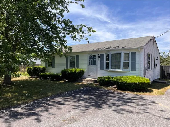 125 Monticello Rd, Pawtucket, RI 02861