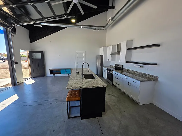 2061 W Daniel Rd #2 — Photo 4