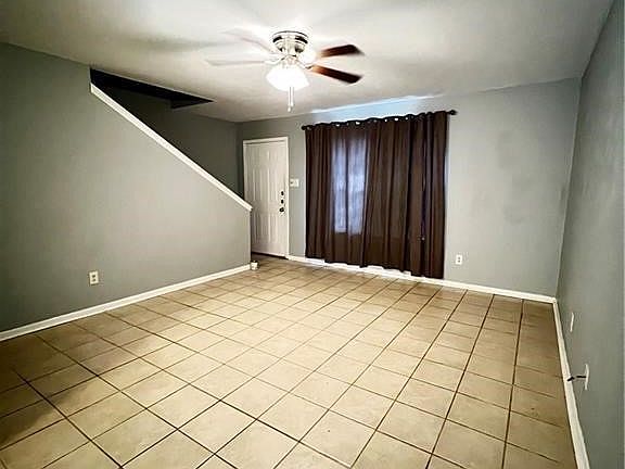 3rd image of 1910 Barak Ln #17