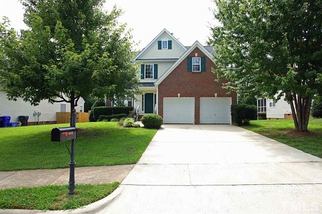 1st image of 2412 Summit Dr