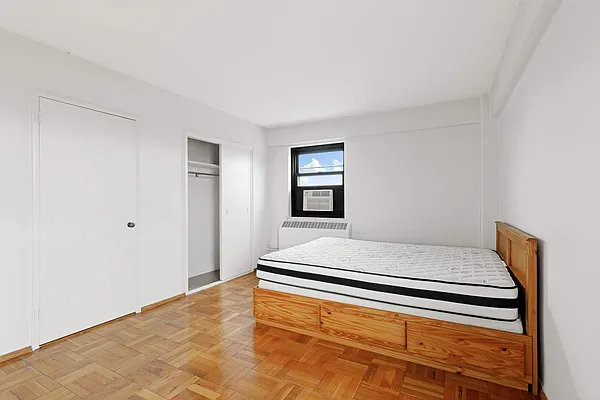 Sold by Compass | media 8